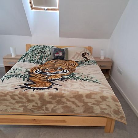 Atkacs Home Γκιόρ Εξωτερικό φωτογραφία